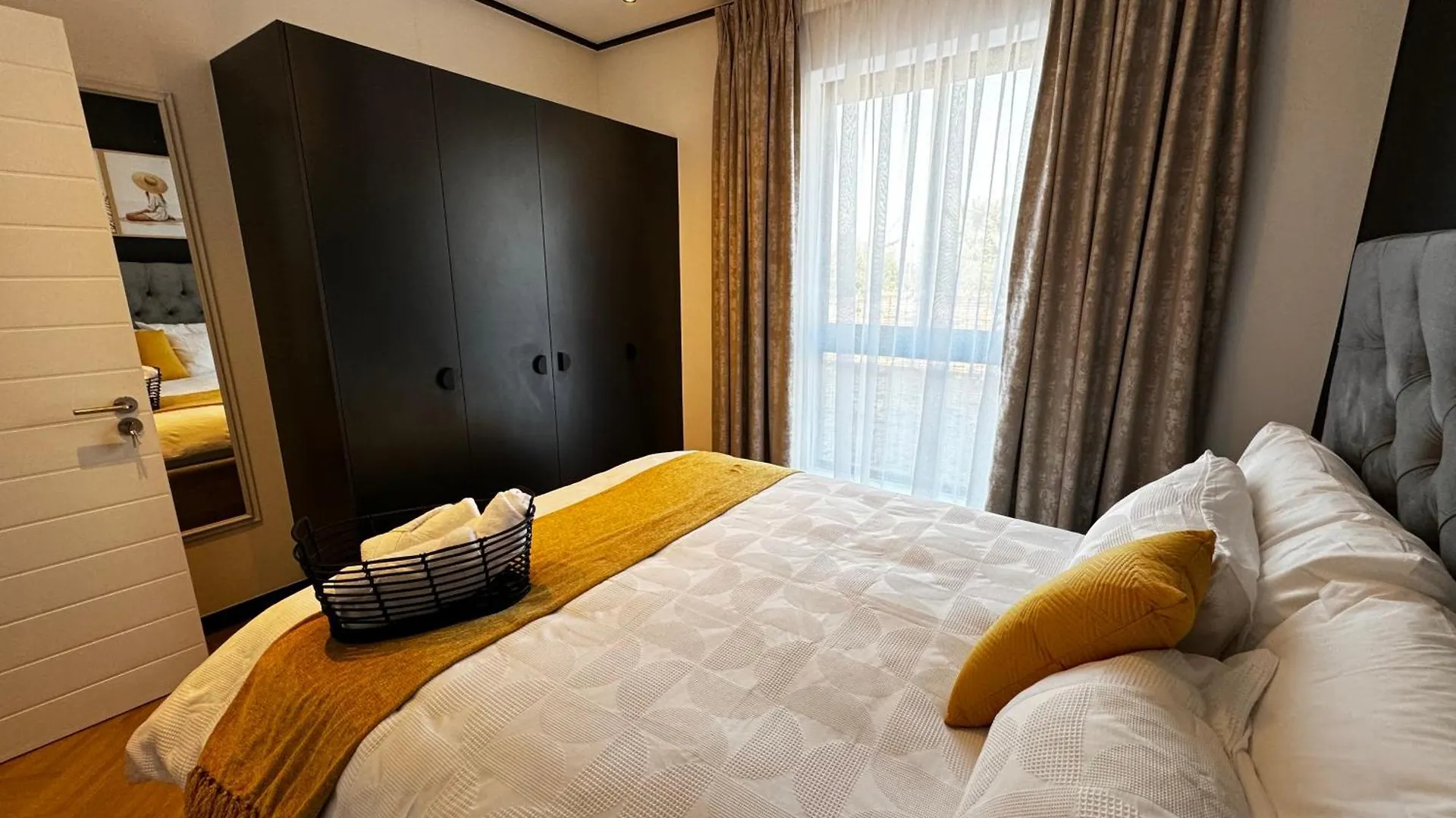 S.A.E. Nine Palms Luxury Apartment Cape Town