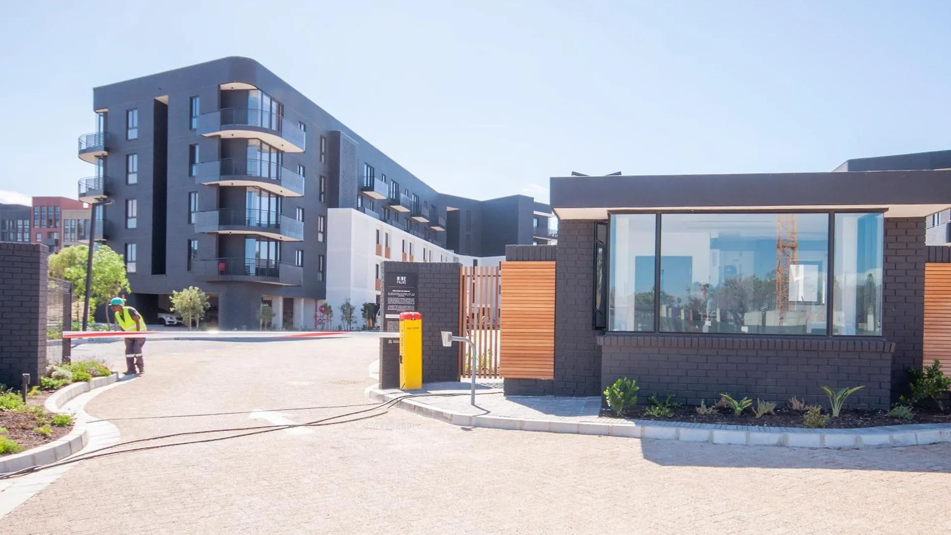 S.A.E. Nine Palms Luxury Apartment Cape Town